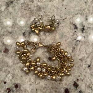 Lilly Pulitzer pearls and gold bracelet and earrings set